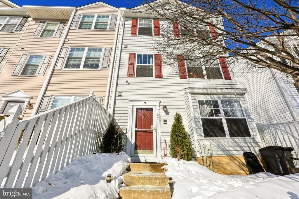 27 ROYALTY CIR, Owings Mills, MD 21117