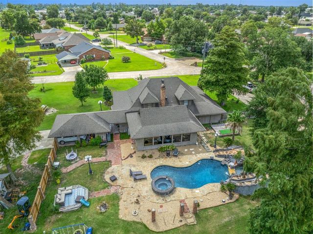 2010 Diane Dr Drive, Sulphur, LA 70663