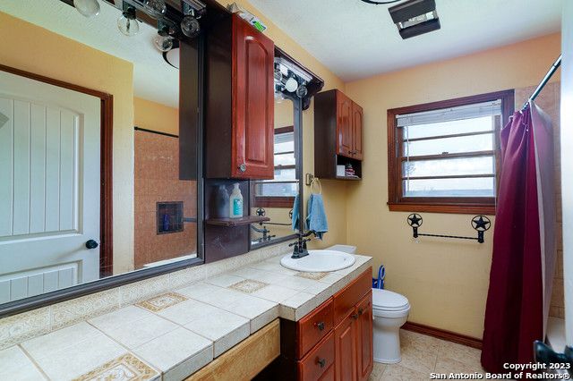 3481 State Highway 97 W, Floresville, TX 78114