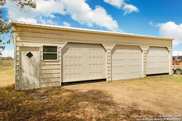 3481 State Highway 97 W, Floresville, TX 78114