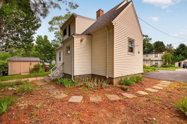 414 Archer St, Fall River, MA 02720