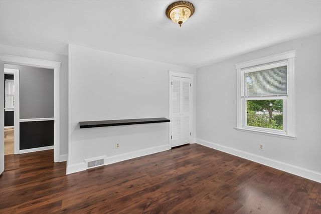 414 Archer St, Fall River, MA 02720