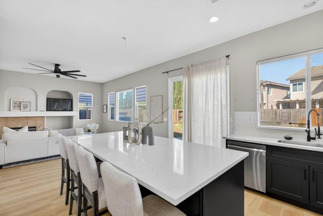 6505 Pallazzo Way, Elk Grove, CA 95757