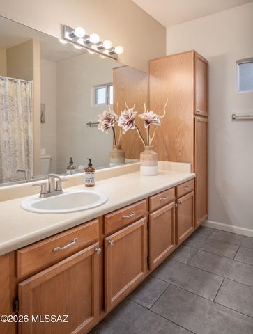 7140 W Maple Ridge Drive, Tucson, AZ 85743