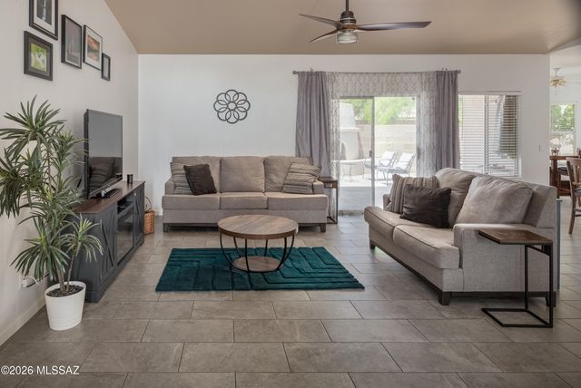7140 W Maple Ridge Drive, Tucson, AZ 85743