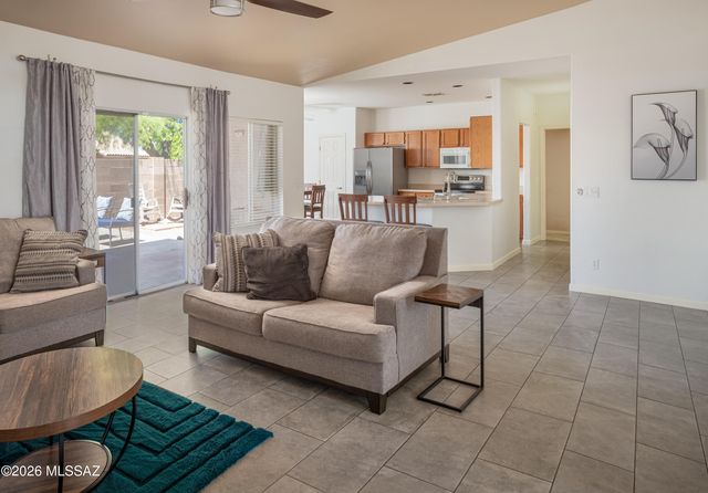 7140 W Maple Ridge Drive, Tucson, AZ 85743