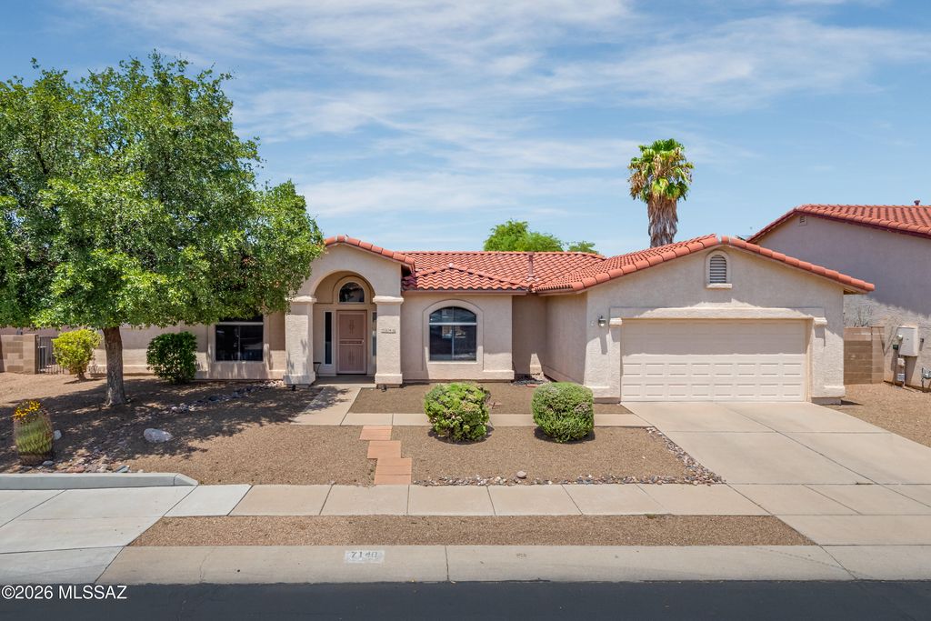 7140 W Maple Ridge Drive, Tucson, AZ 85743
