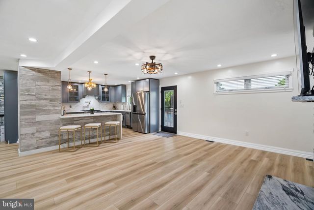 618 GATES ST, Philadelphia, PA 19128