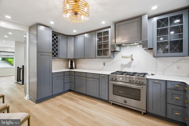 618 GATES ST, Philadelphia, PA 19128