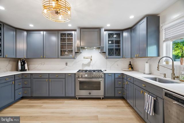 618 GATES ST, Philadelphia, PA 19128