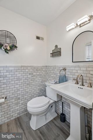 618 GATES ST, Philadelphia, PA 19128
