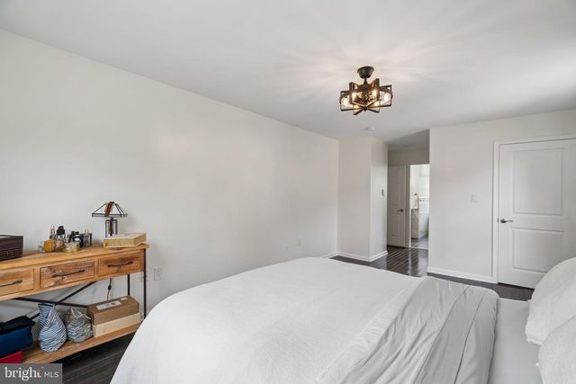 618 GATES ST, Philadelphia, PA 19128