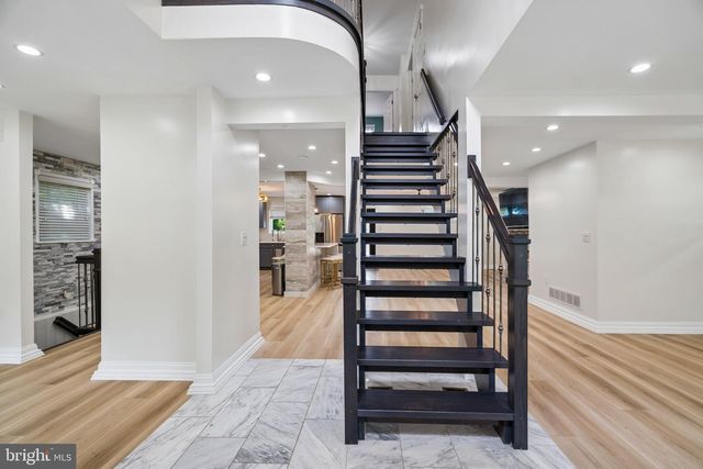 618 GATES ST, Philadelphia, PA 19128