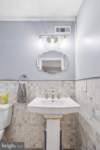 618 GATES ST, Philadelphia, PA 19128