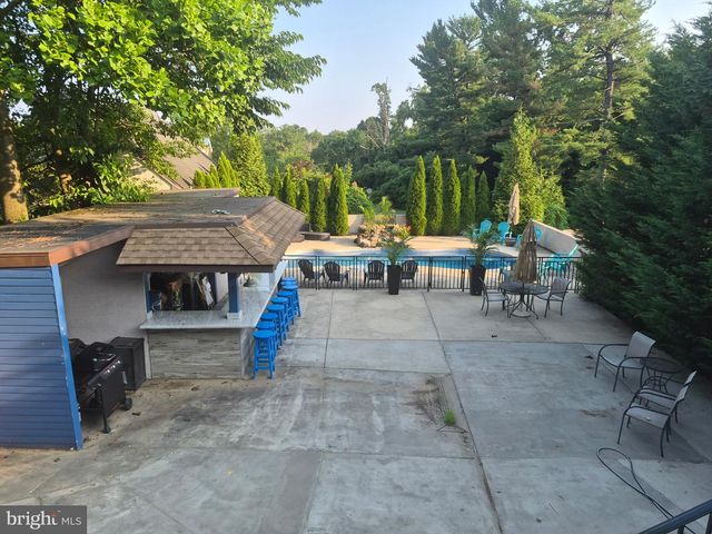 618 GATES ST, Philadelphia, PA 19128