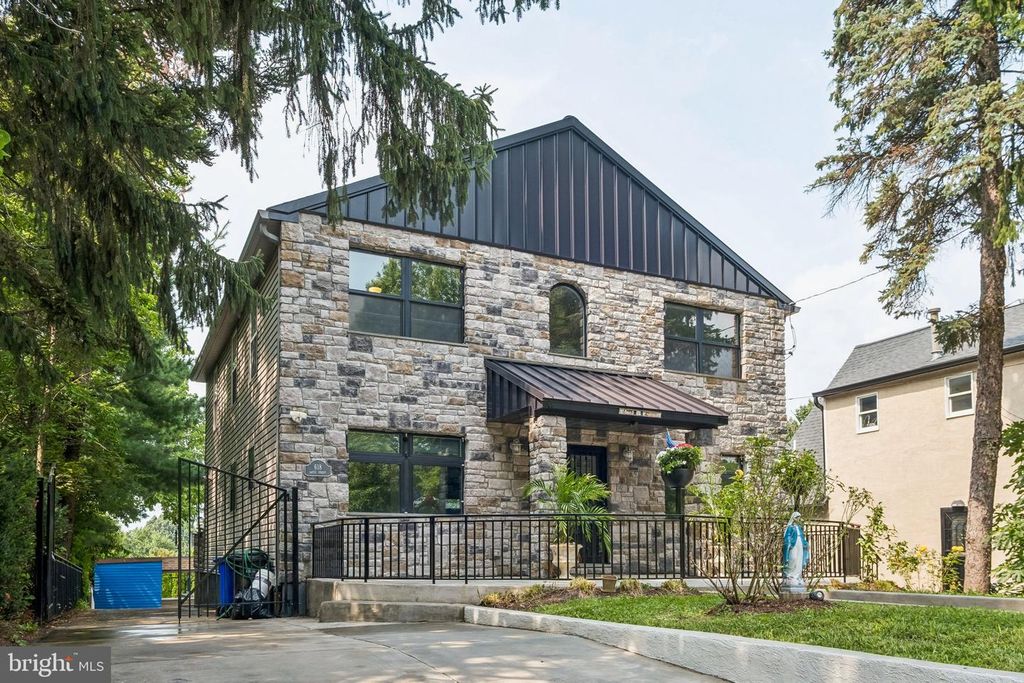 618 GATES ST, Philadelphia, PA 19128