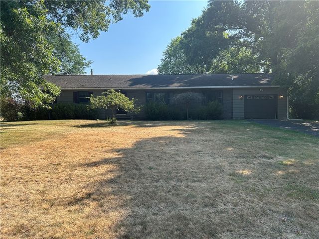 33 Suburban Drive, Big Flats, NY 14903