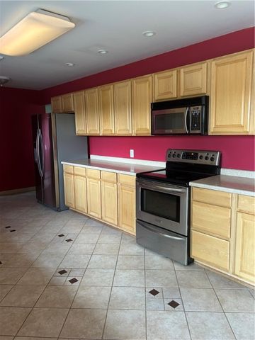 33 Suburban Drive, Big Flats, NY 14903