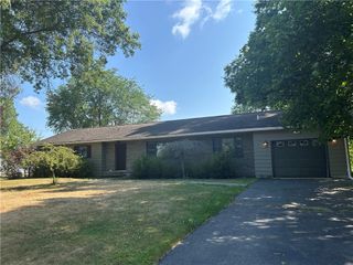 33 Suburban Drive, Big Flats, NY 14903