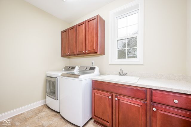 8920 Sandstone Place, Zionsville, IN 46077