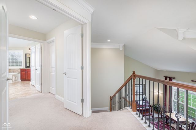 8920 Sandstone Place, Zionsville, IN 46077