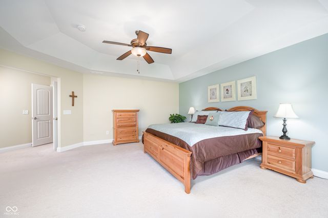 8920 Sandstone Place, Zionsville, IN 46077
