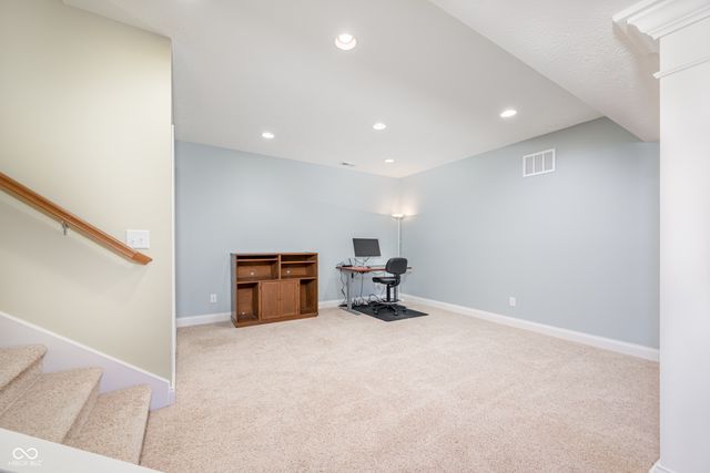8920 Sandstone Place, Zionsville, IN 46077
