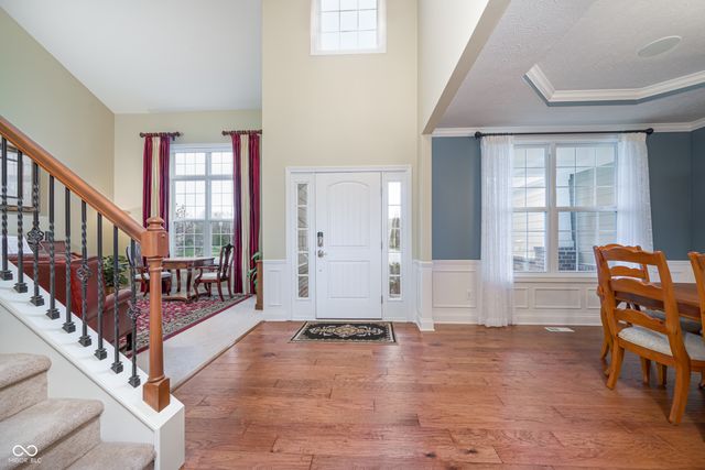8920 Sandstone Place, Zionsville, IN 46077