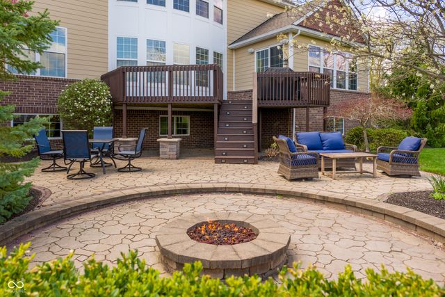8920 Sandstone Place, Zionsville, IN 46077