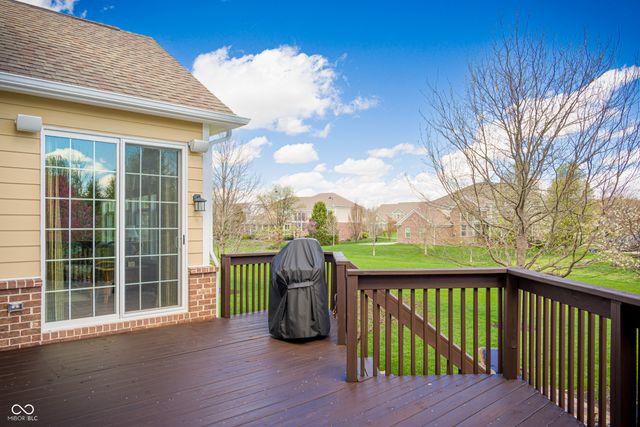 8920 Sandstone Place, Zionsville, IN 46077
