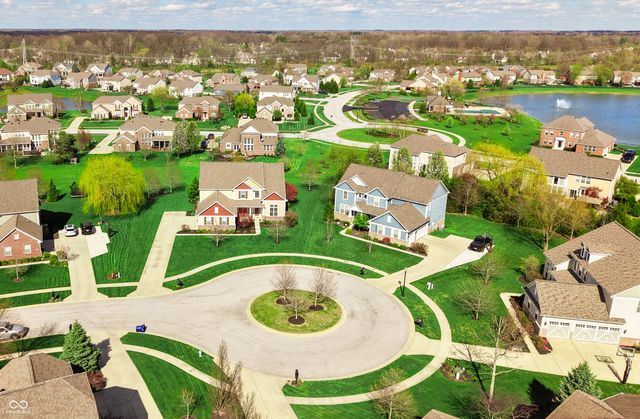 8920 Sandstone Place, Zionsville, IN 46077