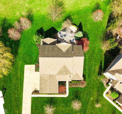 8920 Sandstone Place, Zionsville, IN 46077