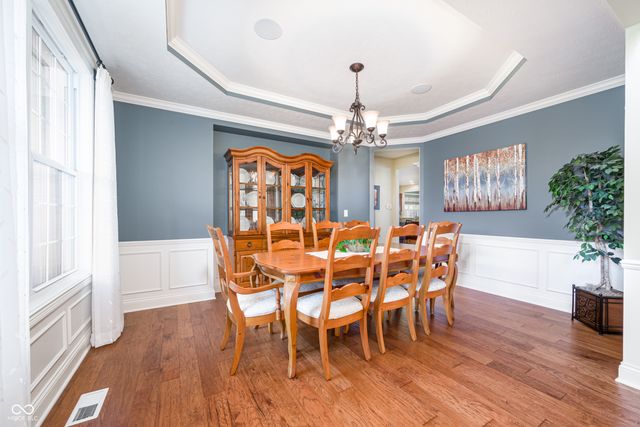 8920 Sandstone Place, Zionsville, IN 46077