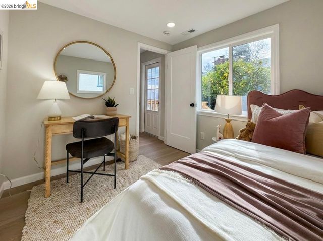 3954 Magee Ave, Oakland, CA 94619