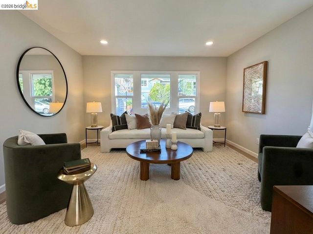 3954 Magee Ave, Oakland, CA 94619