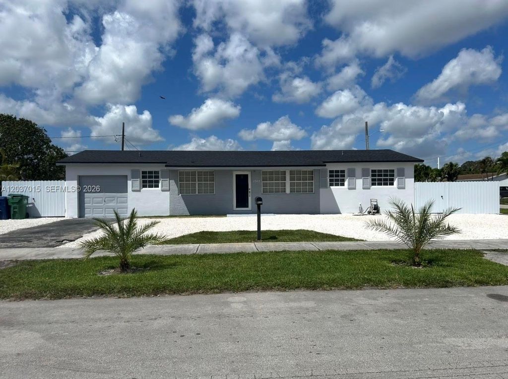 2765 NW 212th Street, Miami Gardens, FL 33056
