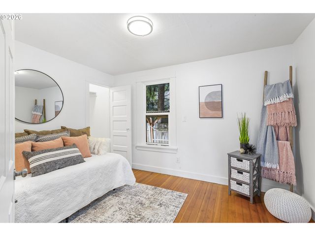 4810 Se HULL Ave, Milwaukie, OR 97267