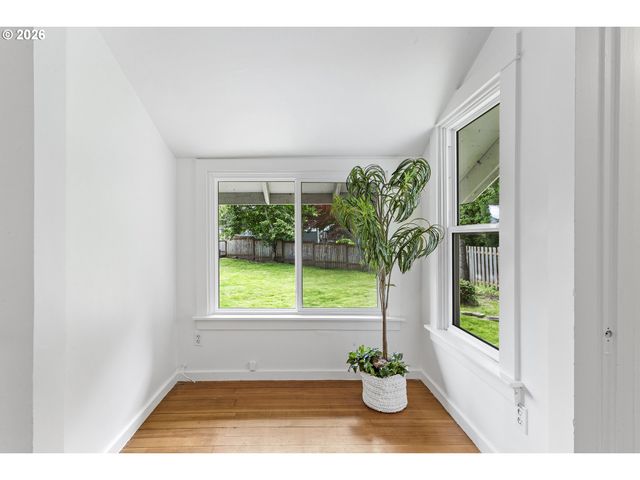 4810 Se HULL Ave, Milwaukie, OR 97267