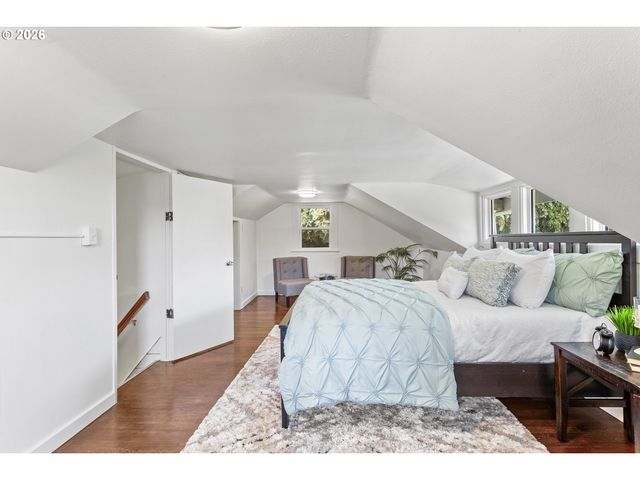 4810 Se HULL Ave, Milwaukie, OR 97267