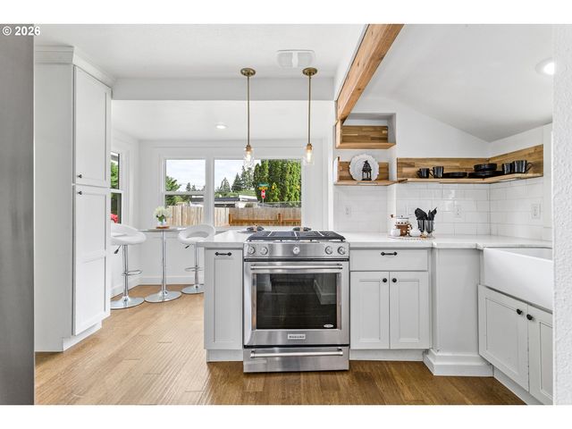 4810 Se HULL Ave, Milwaukie, OR 97267