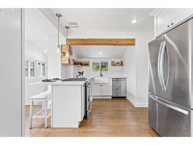 4810 Se HULL Ave, Milwaukie, OR 97267
