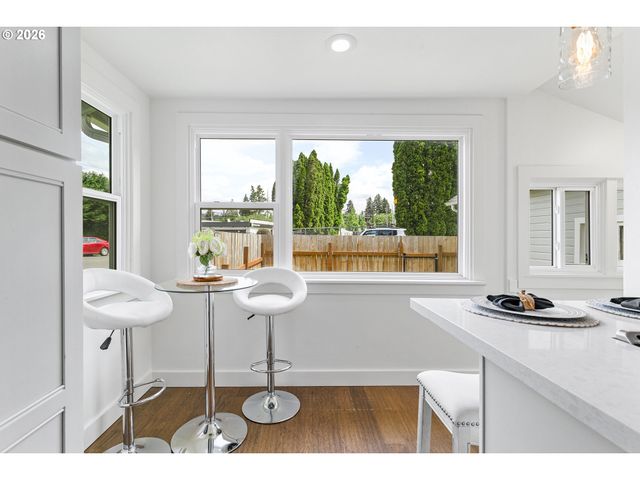 4810 Se HULL Ave, Milwaukie, OR 97267