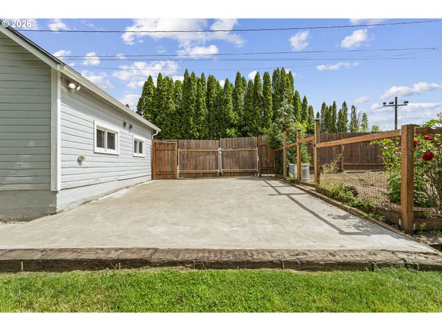 4810 Se HULL Ave, Milwaukie, OR 97267