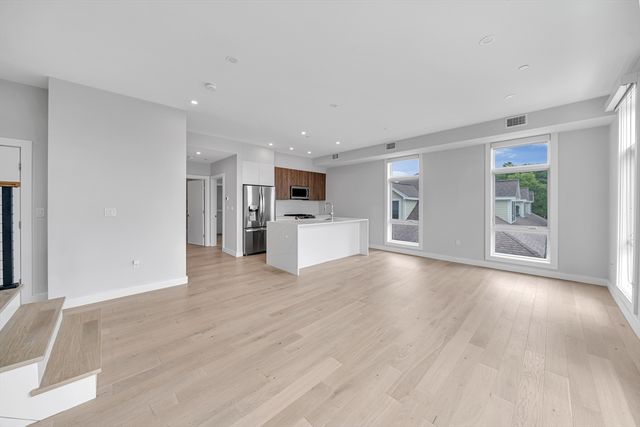 1 Loring Street 4, Somerville, MA 02143