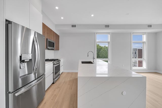 1 Loring Street 4, Somerville, MA 02143