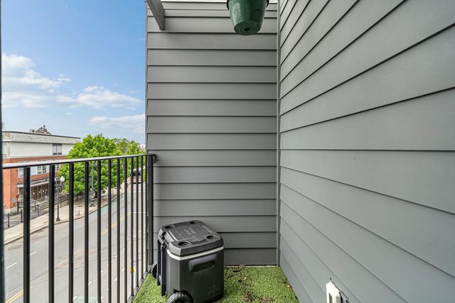 1 Loring Street 4, Somerville, MA 02143