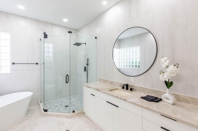 2443 Players Court, Wellington, FL 33414