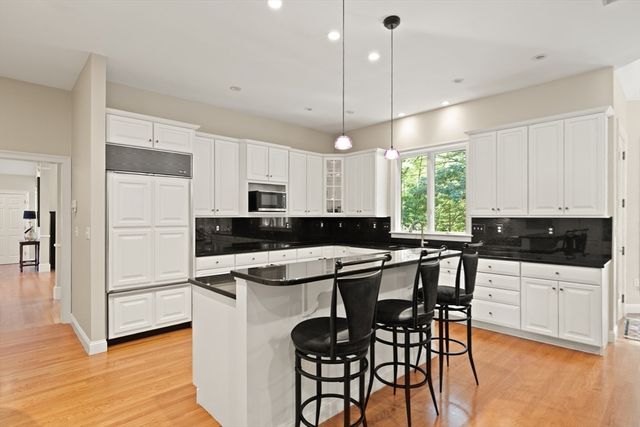 2 New Meadow Lane, Topsfield, MA 01983