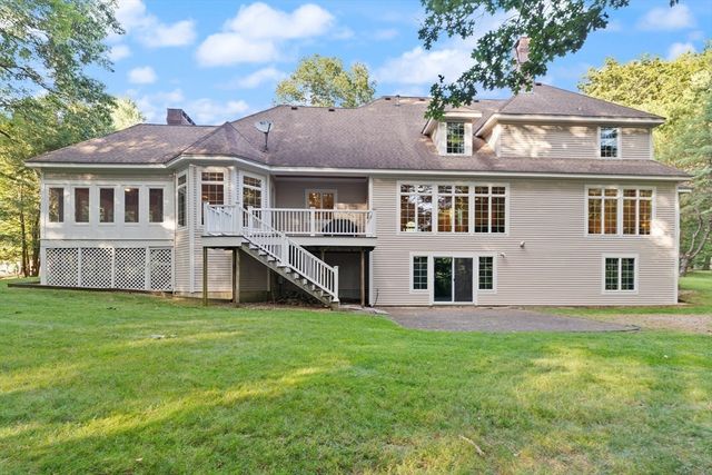 2 New Meadow Lane, Topsfield, MA 01983