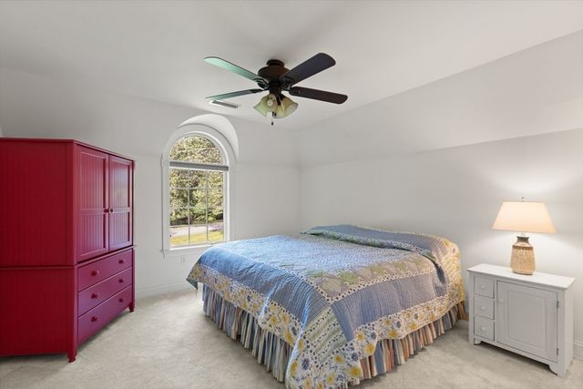 2 New Meadow Lane, Topsfield, MA 01983